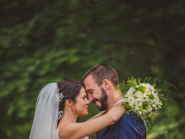 Le mariage de Stéphane et Adeline à Lons-le-Saunier, Jura 3