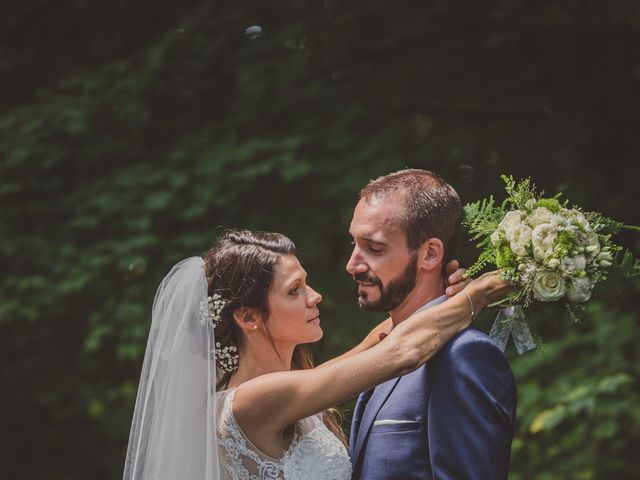 Le mariage de Stéphane et Adeline à Lons-le-Saunier, Jura 10