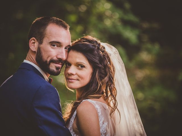 Le mariage de Stéphane et Adeline à Lons-le-Saunier, Jura 13