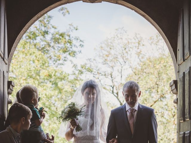 Le mariage de Stéphane et Adeline à Lons-le-Saunier, Jura 14