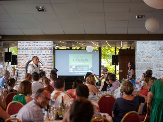 Le mariage de Stéphane et Adeline à Lons-le-Saunier, Jura 19