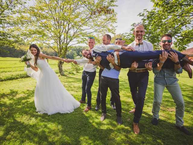 Le mariage de Stéphane et Adeline à Lons-le-Saunier, Jura 22