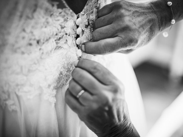 Le mariage de Matthieu et Lucie à Cambremer, Calvados 6