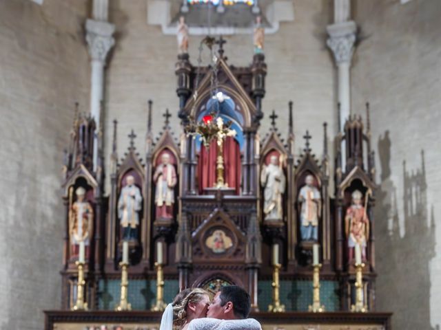 Le mariage de Eric et Marie Gabrielle à Escalans, Landes 11