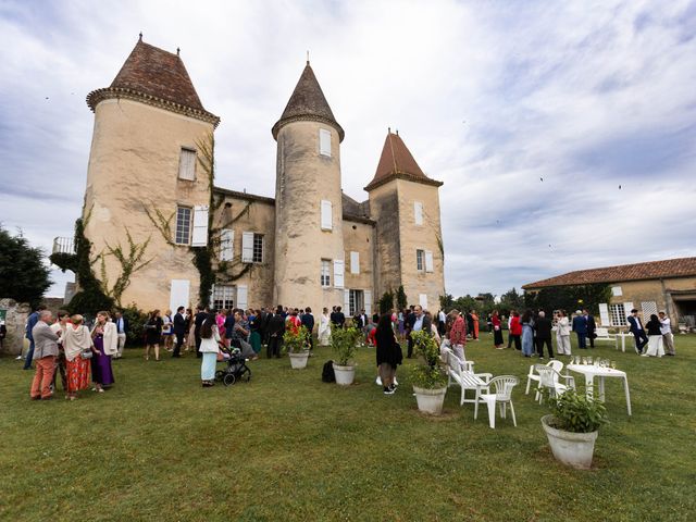 Le mariage de Eric et Marie Gabrielle à Escalans, Landes 17