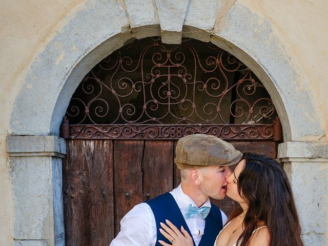 Le mariage de Timothée et Laetitia à Avignonet, Isère 15