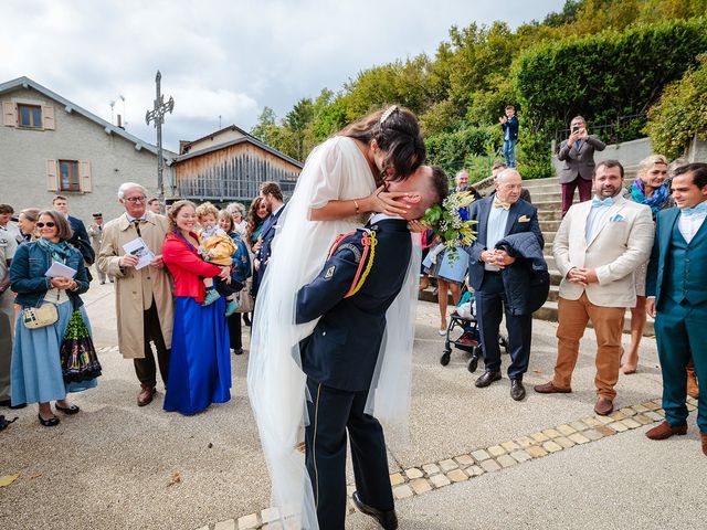 Le mariage de Timothée et Laetitia à Avignonet, Isère 18