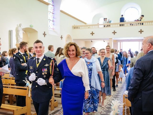 Le mariage de Timothée et Laetitia à Avignonet, Isère 77