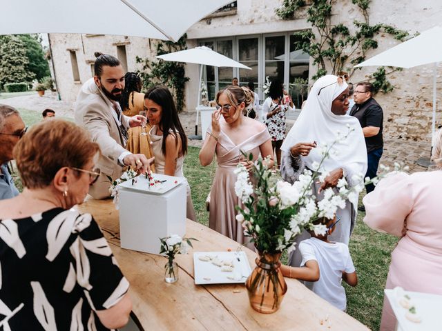 Le mariage de Mike et Aurèlie à Aincourt, Val-d'Oise 4