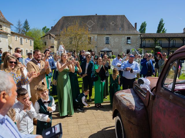 Le mariage de Abel et Maëlle à Neuvic, Dordogne 17