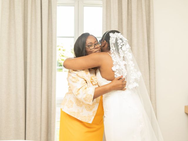 Le mariage de Remy et Victoria à Marolles-en-Brie, Seine-et-Marne 9