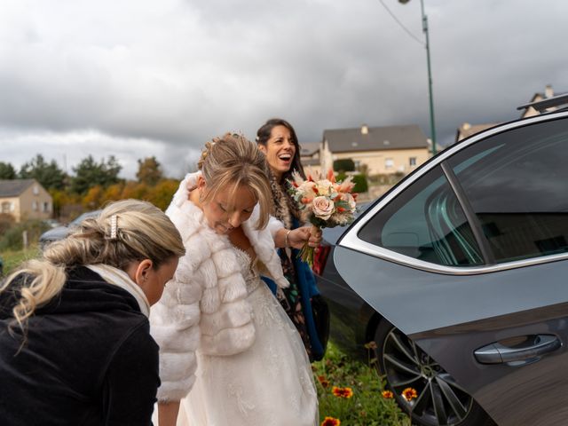 Le mariage de Damien et Julie à Saint-Chély-d'Apcher, Lozère 53