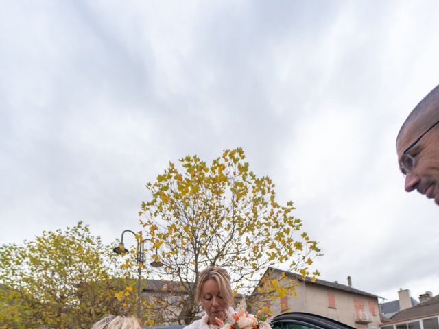 Le mariage de Damien et Julie à Saint-Chély-d'Apcher, Lozère 72