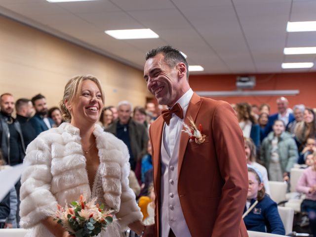 Le mariage de Damien et Julie à Saint-Chély-d'Apcher, Lozère 77