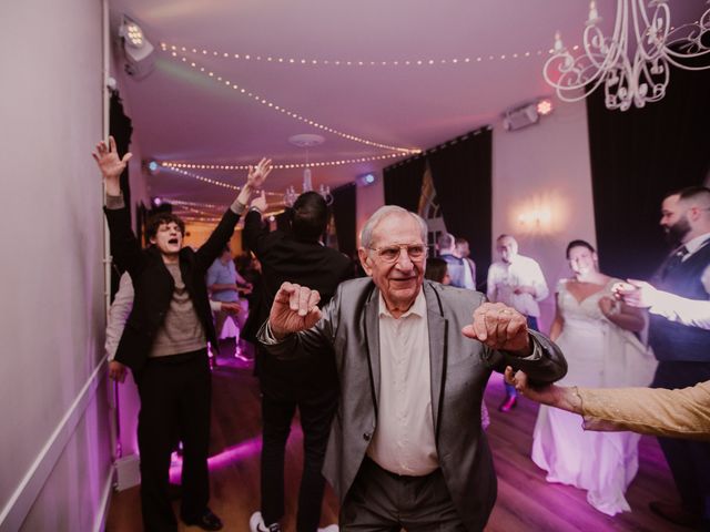 Le mariage de Jean Baptiste et Pauline à Hermival-les-Vaux, Calvados 79