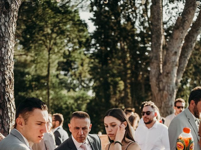 Le mariage de Lucie et Amaury à Bellegarde, Gard 24