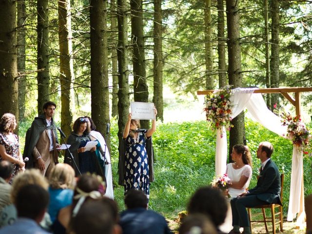 Le mariage de Pierre et Manon à Montgreleix, Cantal 1