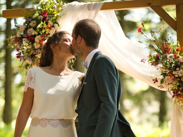Le mariage de Pierre et Manon à Montgreleix, Cantal 4