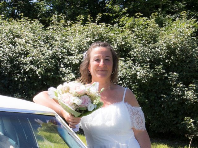 Le mariage de Valérie et Clara à Equeurdreville, Manche 19