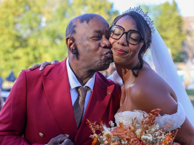 Le mariage de Martial et Ashley à Les Écrennes, Seine-et-Marne 10