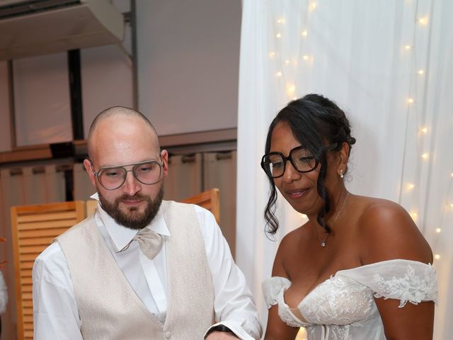Le mariage de Martial et Ashley à Les Écrennes, Seine-et-Marne 57