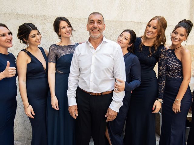 Le mariage de Thibaud et Naïs à Althen-des-Paluds, Vaucluse 10