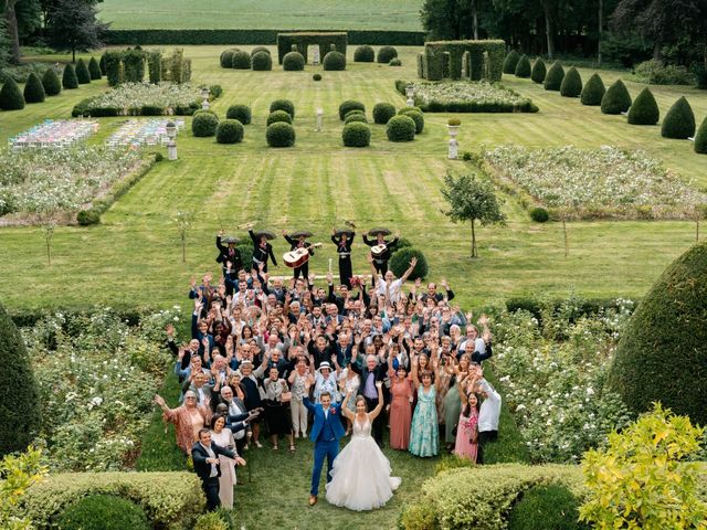 Le mariage de Thomas et Mélanie à Genouilleux, Ain 1