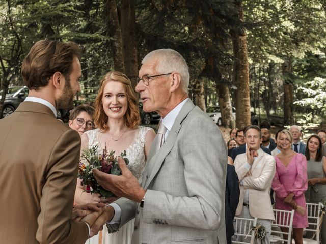 Le mariage de Steven et Lieke à Saint-Priest-Taurion, Haute-Vienne 17