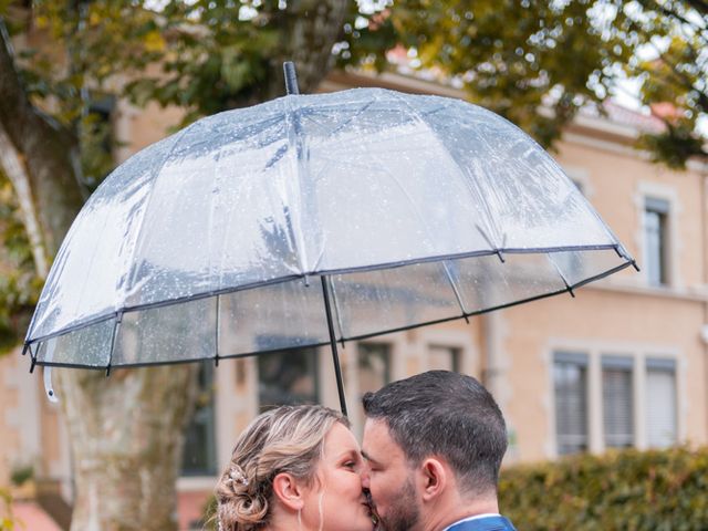 Le mariage de Romain et Gwenola à Épinouze, Drôme 6