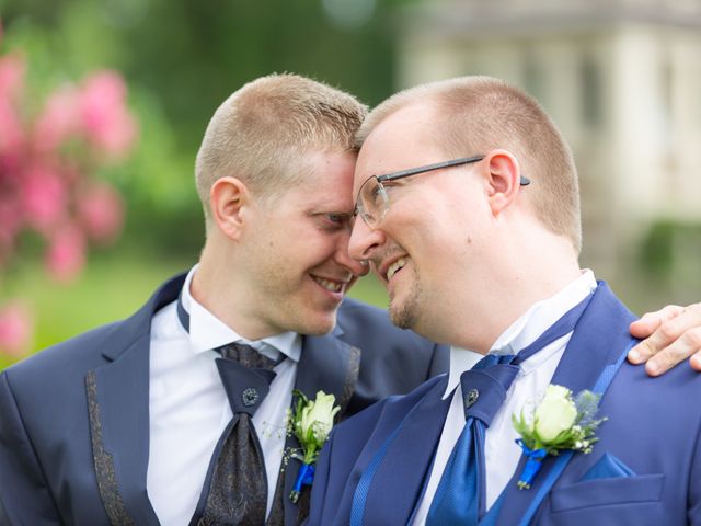 Le mariage de Cédric et Gabriel à Ézanville, Val-d&apos;Oise 40