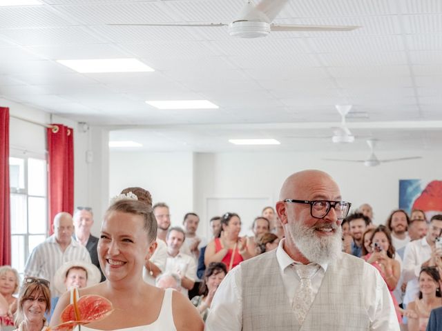 Le mariage de Johan et Clémentine à Hyères, Var 11