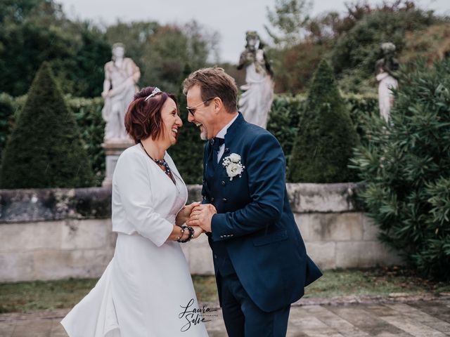 Le mariage de Mickael et Sophie à Saintes, Charente Maritime 24