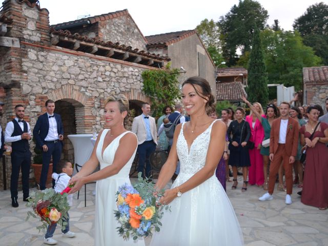 Le mariage de Léa et Laurène à Lavaur, Tarn 43