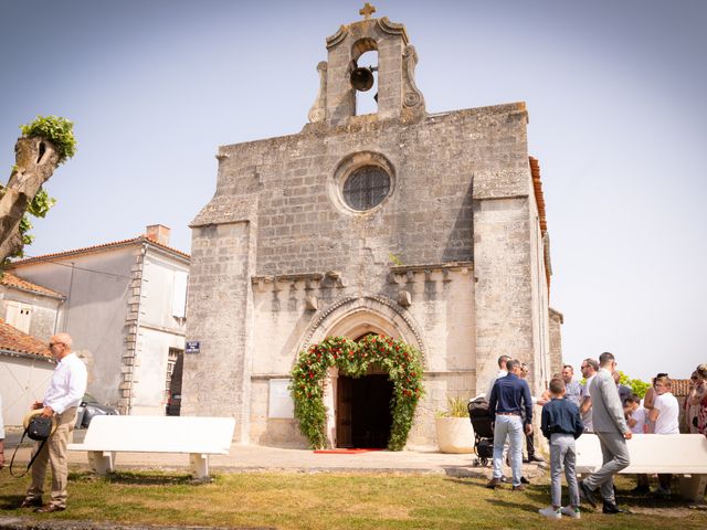 Le mariage de Florian et Mathilde à Ardillières, Charente Maritime 4