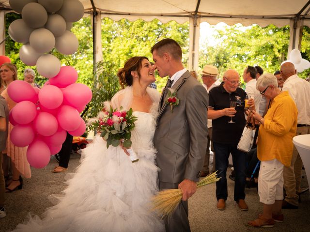 Le mariage de Florian et Mathilde à Ardillières, Charente Maritime 36