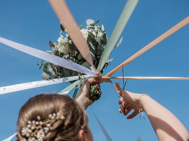 Le mariage de Amélie et Carim à Montrond-les-Bains, Loire 48