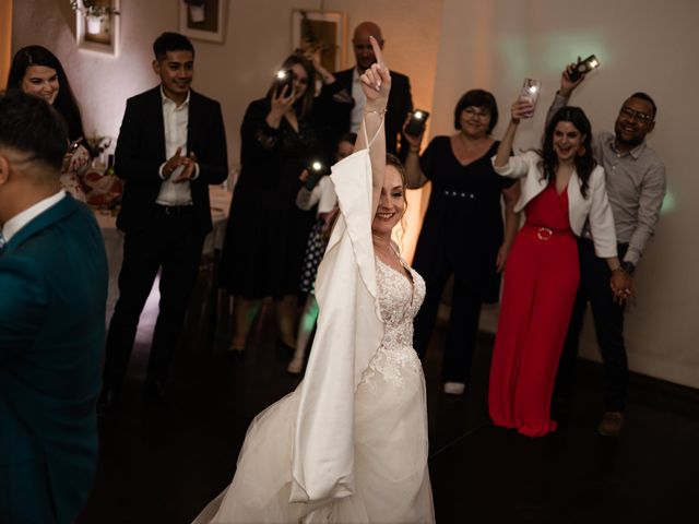 Le mariage de Amélie et Carim à Montrond-les-Bains, Loire 63