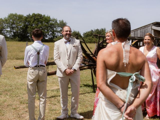 Le mariage de Valentin et Marjorie à Chenevelles, Vienne 34