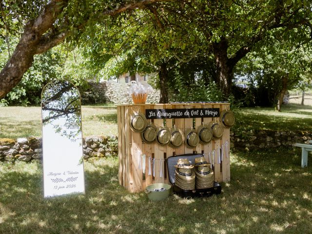 Le mariage de Valentin et Marjorie à Chenevelles, Vienne 41
