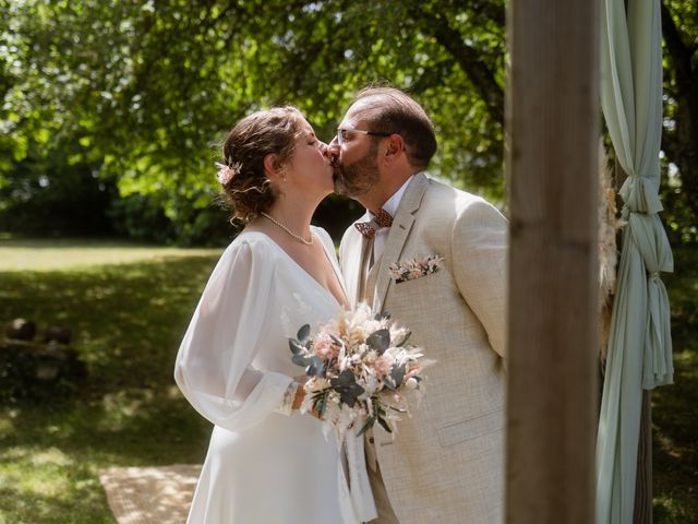 Le mariage de Valentin et Marjorie à Chenevelles, Vienne 55