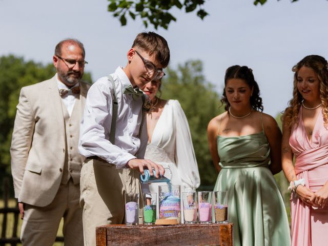 Le mariage de Valentin et Marjorie à Chenevelles, Vienne 69