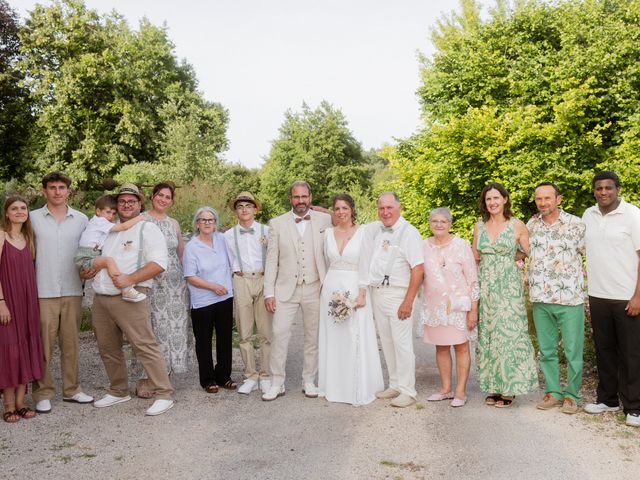 Le mariage de Valentin et Marjorie à Chenevelles, Vienne 128
