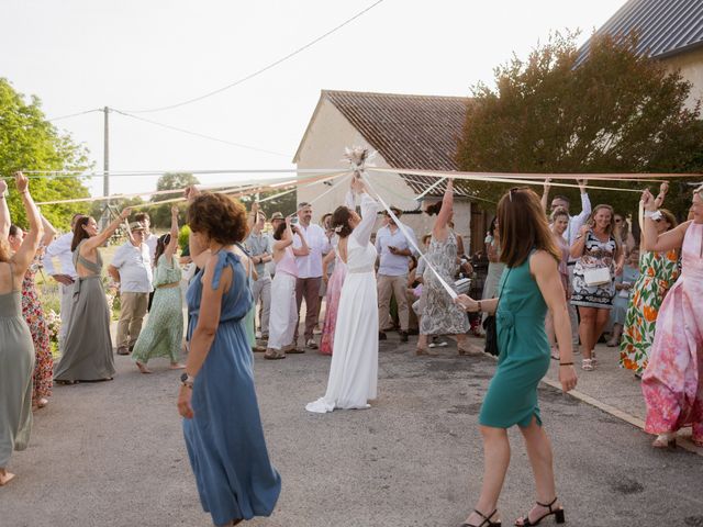 Le mariage de Valentin et Marjorie à Chenevelles, Vienne 136