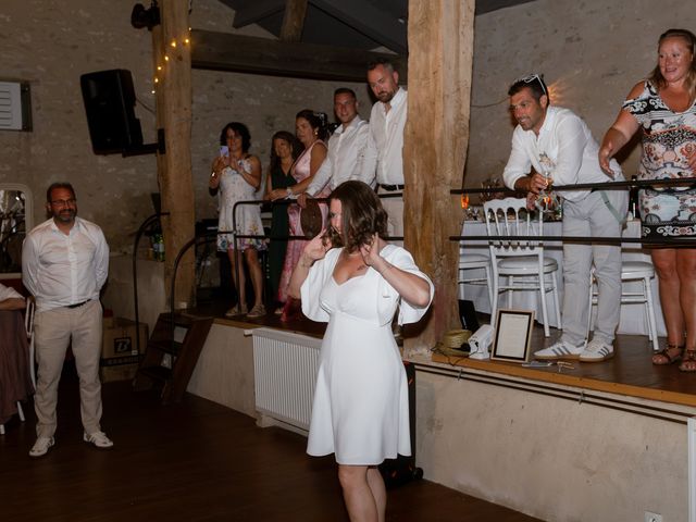 Le mariage de Valentin et Marjorie à Chenevelles, Vienne 202