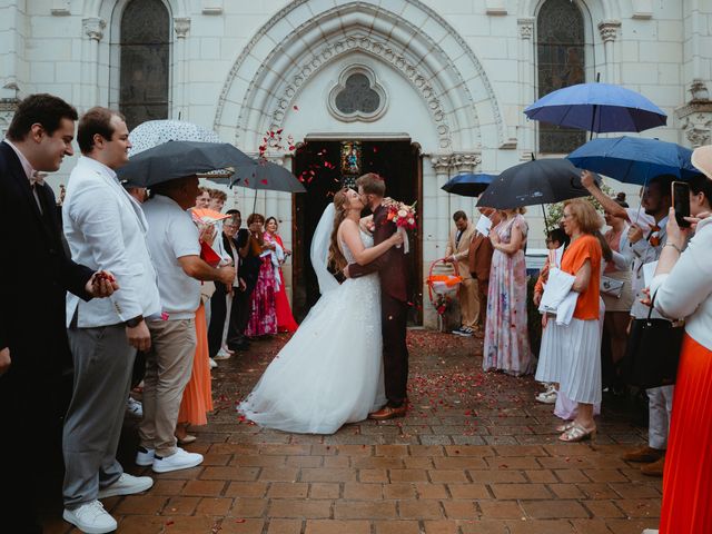 Le mariage de Thomas et Charline à Beaumont-en-Véron, Indre-et-Loire 1