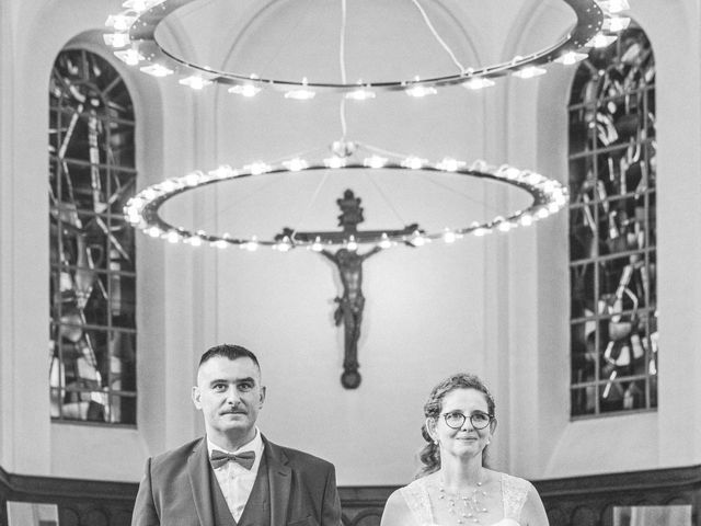 Le mariage de Sulli et Typhanie à Voujeaucourt, Doubs 16