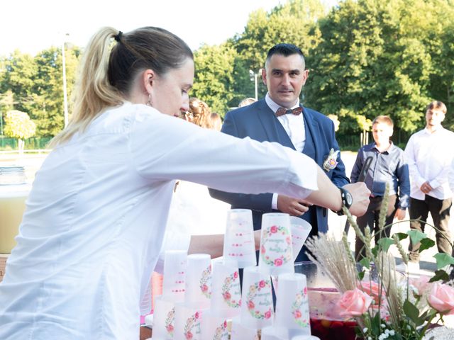 Le mariage de Sulli et Typhanie à Voujeaucourt, Doubs 24