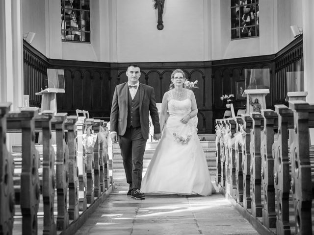 Le mariage de Sulli et Typhanie à Voujeaucourt, Doubs 17