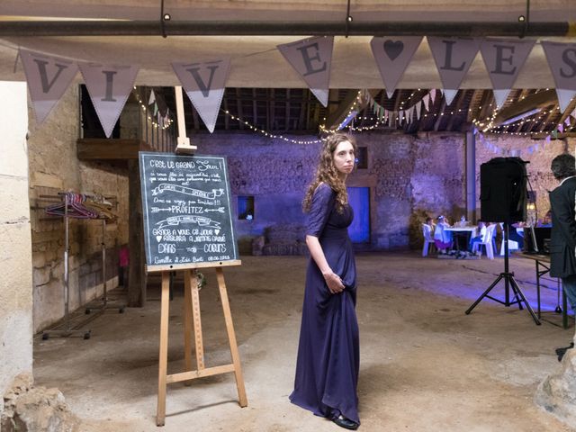 Le mariage de Loic et Camille à Anzy-le-Duc, Saône et Loire 18