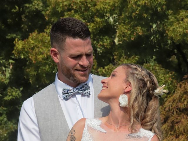 Le mariage de Loïc  et Leslie à Pouligney Lusans, Doubs 3